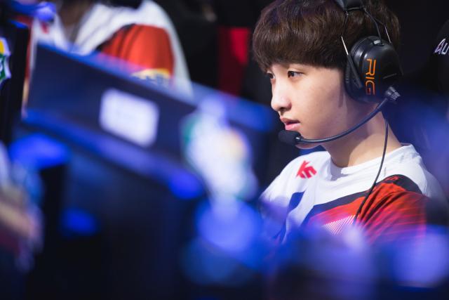 士的两个赛 士的两个赛